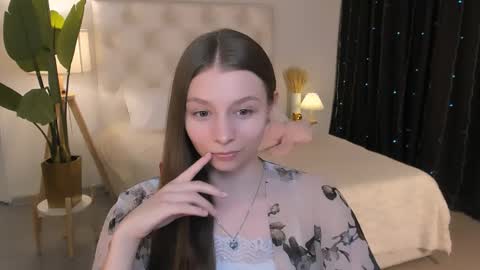 juliedaniel online show from April 1, 1:41 pm