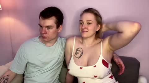 Julie and Thomas online show from May 6, 7:03 am