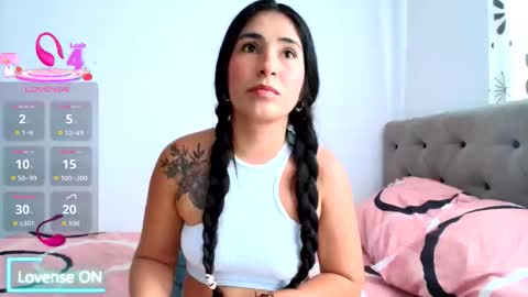 Snapshot of julieta4 chatting on September 10, 9:27 pm Julieta4 online show from September 10, 9:27 pm