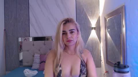 julieta__fox_ online show from March 24, 3:12 am
