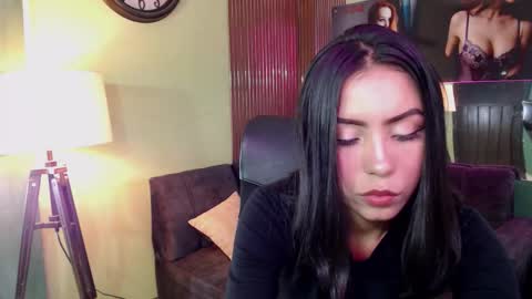 julieta_fn online show from March 21, 3:28 pm