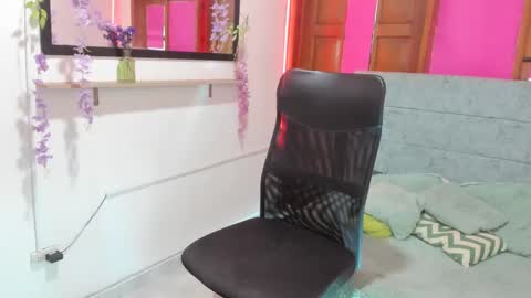 julieta_star69 online show from April 20, 7:06 pm