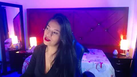 julietacollins06 online show from May 4, 1:28 pm