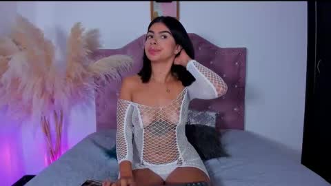 Julieth Gomez online show from September 27, 4:21 am