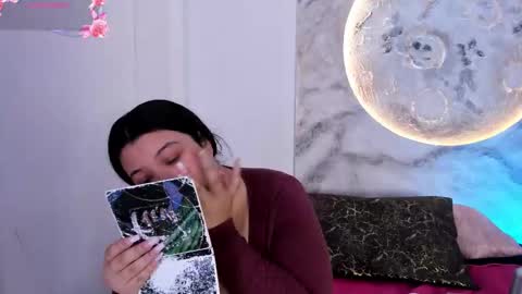 julietakane online show from December 2, 5:04 am