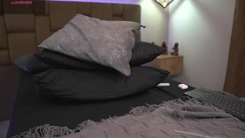 Julieth online show from April 11, 6:40 am