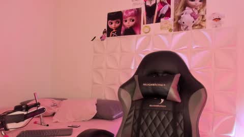 Julieth online show from November 22, 9:56 pm