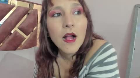 juli  online show from February 12, 7:39 pm