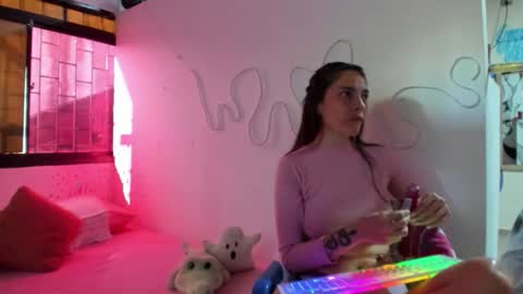 juliette online show from November 5, 8:00 pm