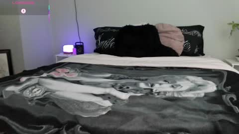Juli Monroe online show from May 4, 4:41 am