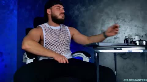 JULiUS   online show from February 1, 9:56 pm