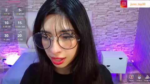 Snapshot of juno_tay chatting on September 27, 8:28 pm JUNO online show from September 27, 8:28 pm