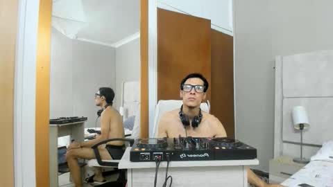 Jupiter online show from November 12, 8:44 pm