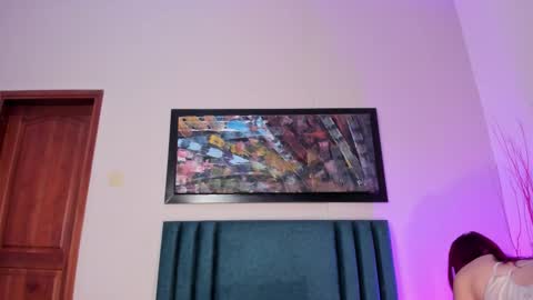 Jupiter Fox online show from February 19, 1:05 am