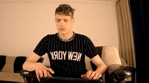 just_alexx12 online show from February 13, 7:21 pm