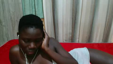 Snapshot of just_lyra chatting on September 18, 8:13 pm Lyra online show from September 18, 8:13 pm
