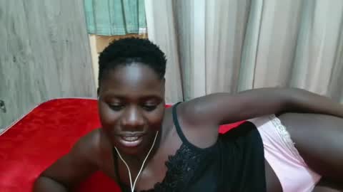 Snapshot of just_lyra chatting on September 9, 7:14 pm Lyra online show from September 9, 7:14 pm