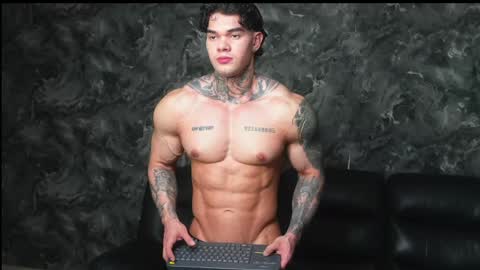justin clark1 online show from May 10, 4:30 am
