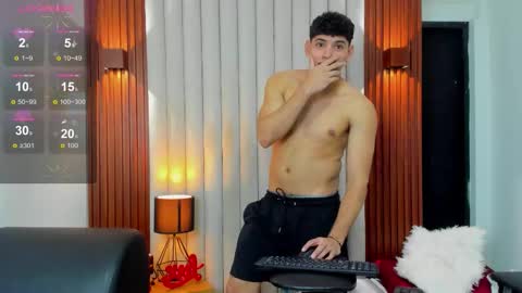 Justin online show from December 5, 8:06 pm