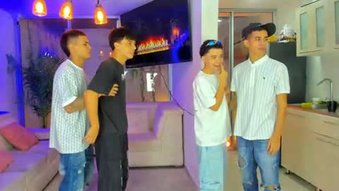 justingtime21 online show from June 28, 5:14 am