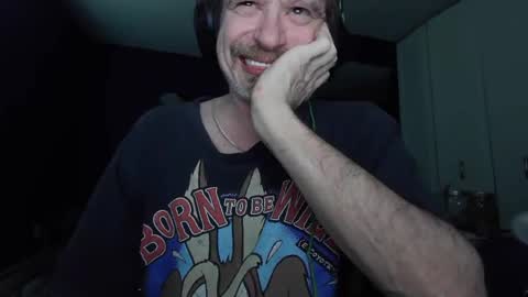 Snapshot of justmetool chatting on December 1, 8:44 pm Tool online show from December 1, 8:44 pm