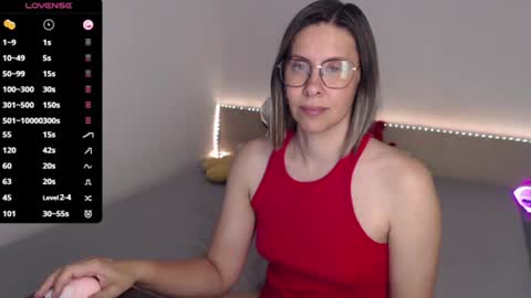 Julie online show from July 8, 3:48 pm