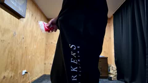 justmoresluts online show from October 10, 11:05 am