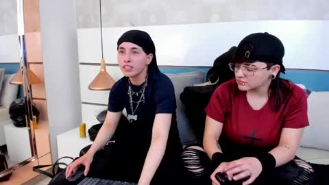 Juyeon online show from April 18, 7:18 pm