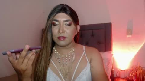 KIM  online show from April 26, 11:46 pm