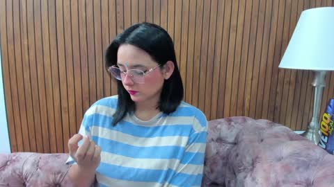 Snapshot of kae_styles chatting on January 25, 2:25 pm Kyelie online show from January 25, 2:25 pm