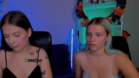 kaela_spell_ online show from October 27, 8:09 pm