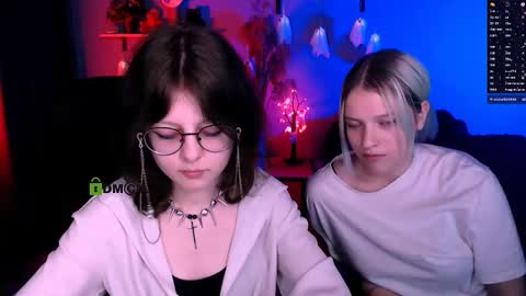 kaela_spell_ online show from November 3, 8:21 pm