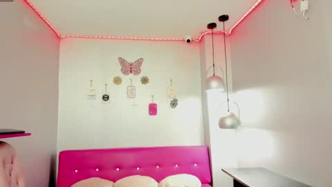 KAELY ANGELS online show from December 24, 1:49 am