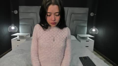 KAELY ANGELS online show from February 4, 5:01 pm