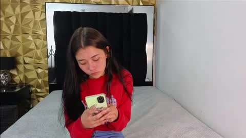 KAELY ANGELS online show from December 31, 5:07 pm