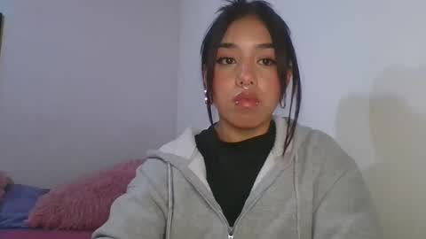 KAHELIINDEPENDENT MODEL online show from February 15, 4:14 am