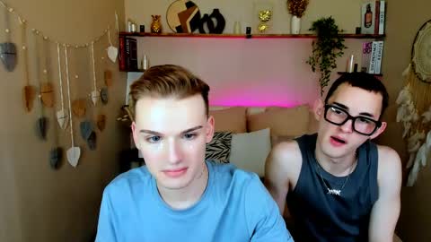 Kai online show from April 18, 8:42 pm