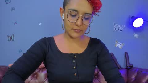 kaira_mosse_ online show from March 18, 12:00 pm