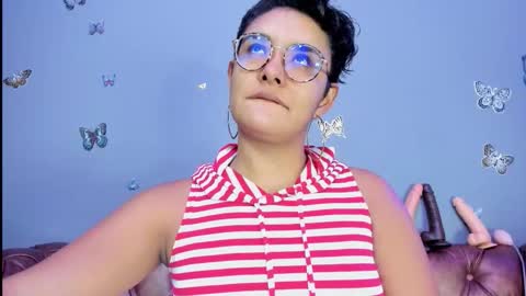 kaira_mosse_ online show from November 16, 11:56 am