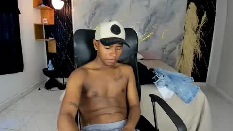 kaiser_alpha777 online show from April 20, 6:11 pm