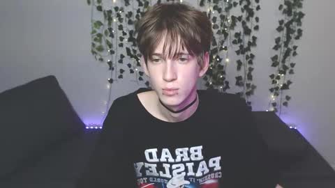 slutkai online show from October 19, 7:18 pm