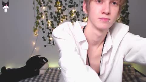 slutkai online show from December 16, 2:56 pm