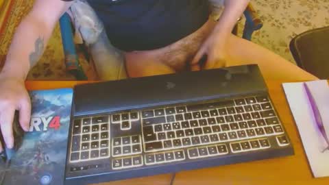 Leon online show from December 17, 4:21 pm