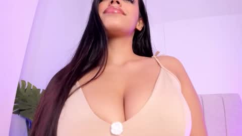 Kali Bloom  online show from March 11, 10:35 pm