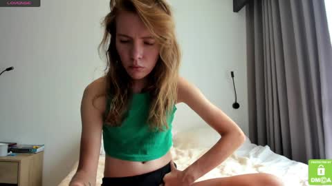 Kalisee  online show from March 31, 6:36 am