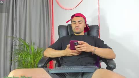 K A L I online show from November 25, 6:23 am