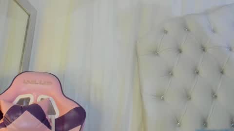    online show from March 6, 12:09 pm