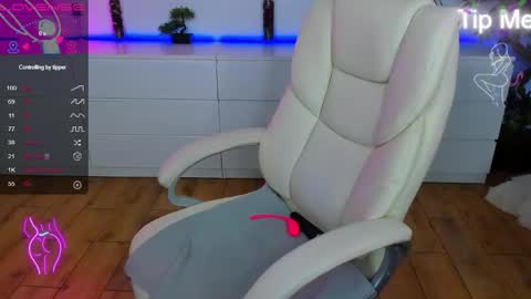 kamilahot25 online show from November 9, 7:27 pm