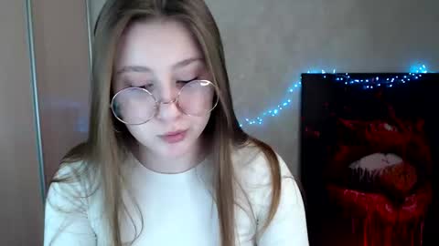 kamilla_love_ online show from April 2, 12:01 pm