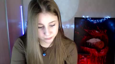 kamilla_love_ online show from April 19, 12:28 pm